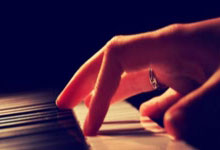 斯洛伐克惊艳逆袭，波兰黯然神伤——一场荡气回肠的战术博弈