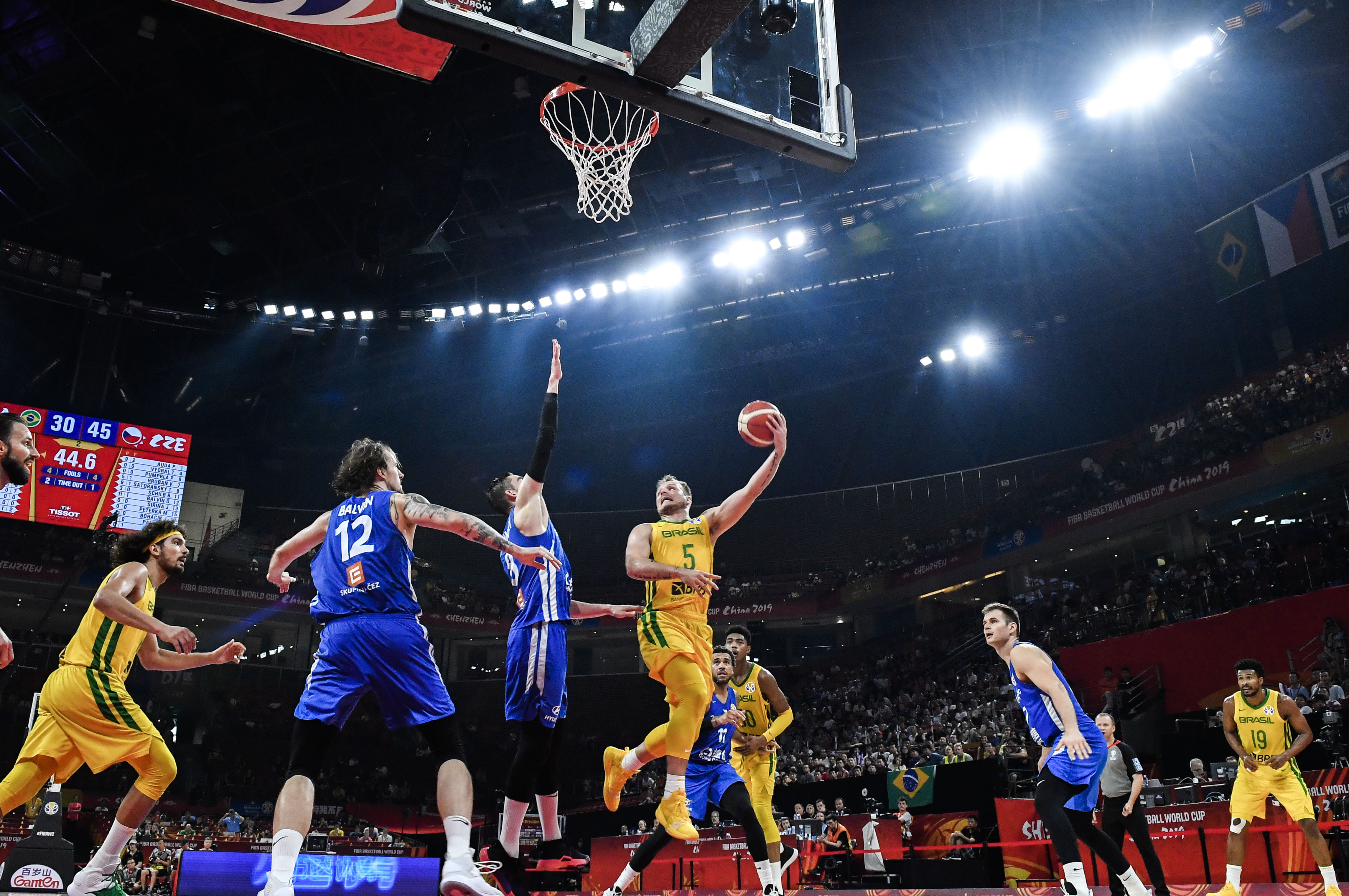 捷克球队客场战胜希腊,积分排名上升至第三的简单介绍 捷克球队客场战胜希腊,积分排名上升至第三的简单介绍