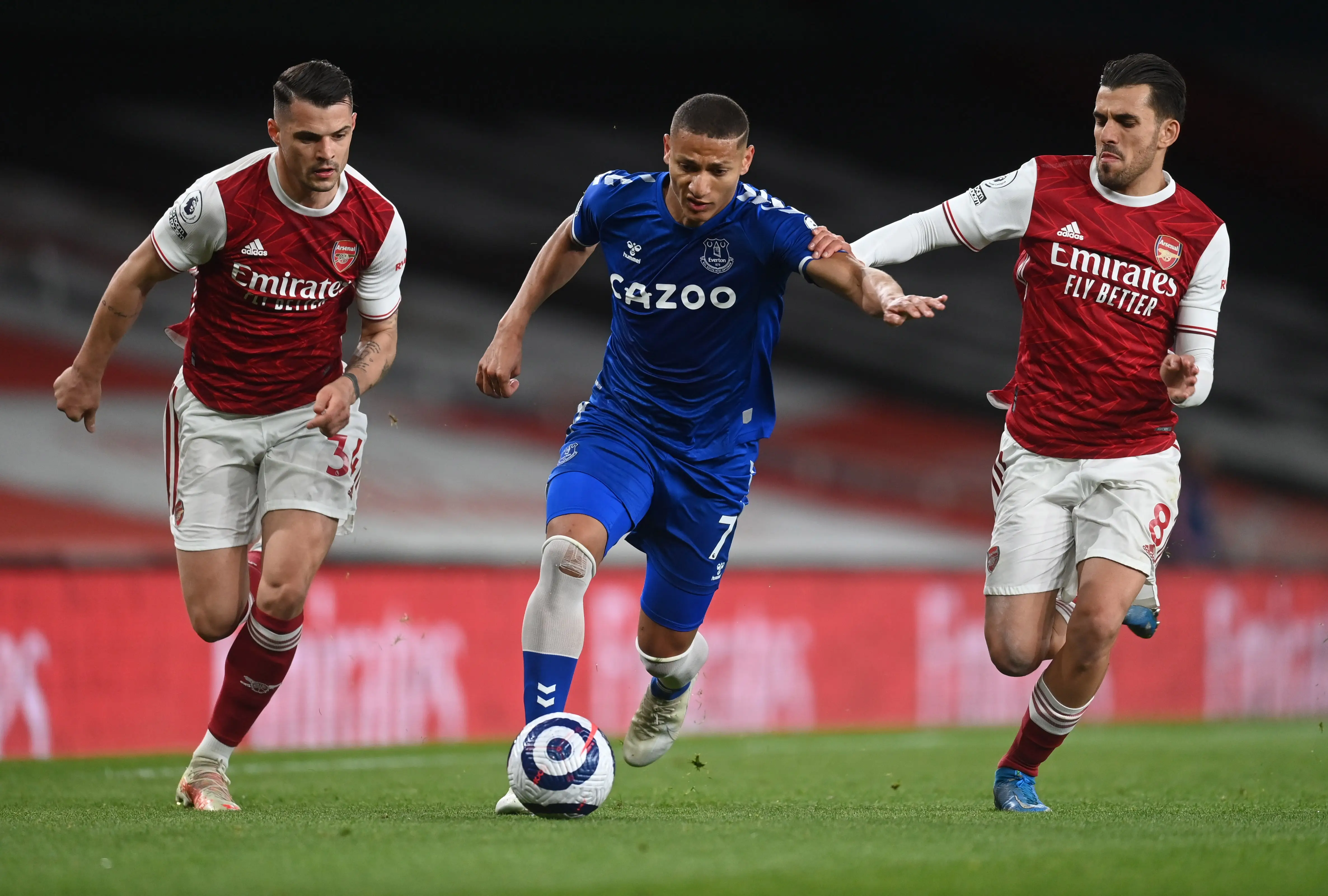 水晶宫客场战平,斩获一分让球迷不满唏嘘!的简单介绍 水晶宫客场战平,斩获一分让球迷不满唏嘘!的简单介绍