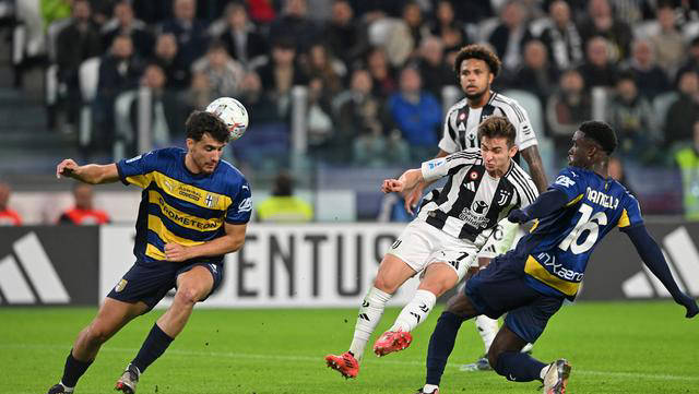 尤文图斯主场力克都灵,实现主场三连胜 尤文图斯主场力克都灵,实现主场三连胜