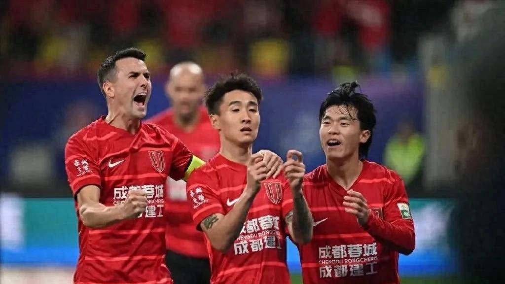 黑马球队连胜逆袭,备战八强对决 黑马球队连胜逆袭,备战八强对决