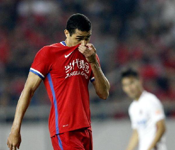 关于深圳佳兆业主场踢平重庆力帆,保持不败势头的信息 关于深圳佳兆业主场踢平重庆力帆,保持不败势头的信息