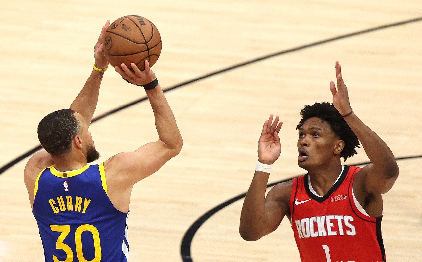 凯尔特人名宿保罗皮尔斯回归波士顿,与队友聚餐共度难忘时刻 凯尔特人名宿保罗皮尔斯回归波士顿,与队友聚餐共度难忘时刻