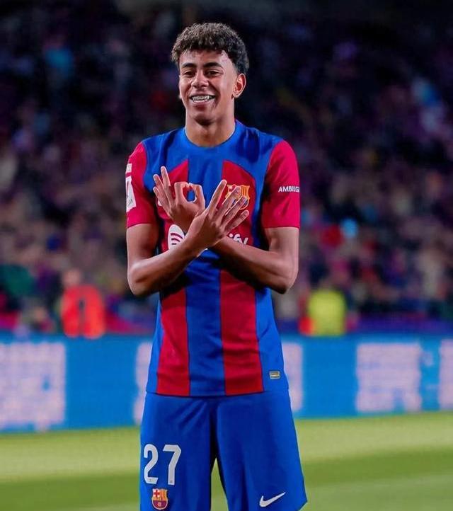 巴塞罗那官方宣布新一期青训营启动,旨在培养未来足坛新星的简单介绍 巴塞罗那官方宣布新一期青训营启动,旨在培养未来足坛新星的简单介绍