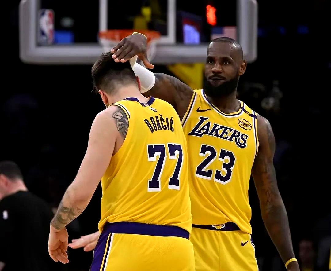 雷霆战胜湖人,球队士气大涨 雷霆战胜湖人,球队士气大涨